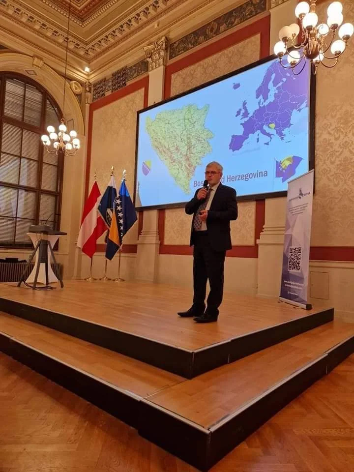 Amor Mašović na univerzitetu u Beču